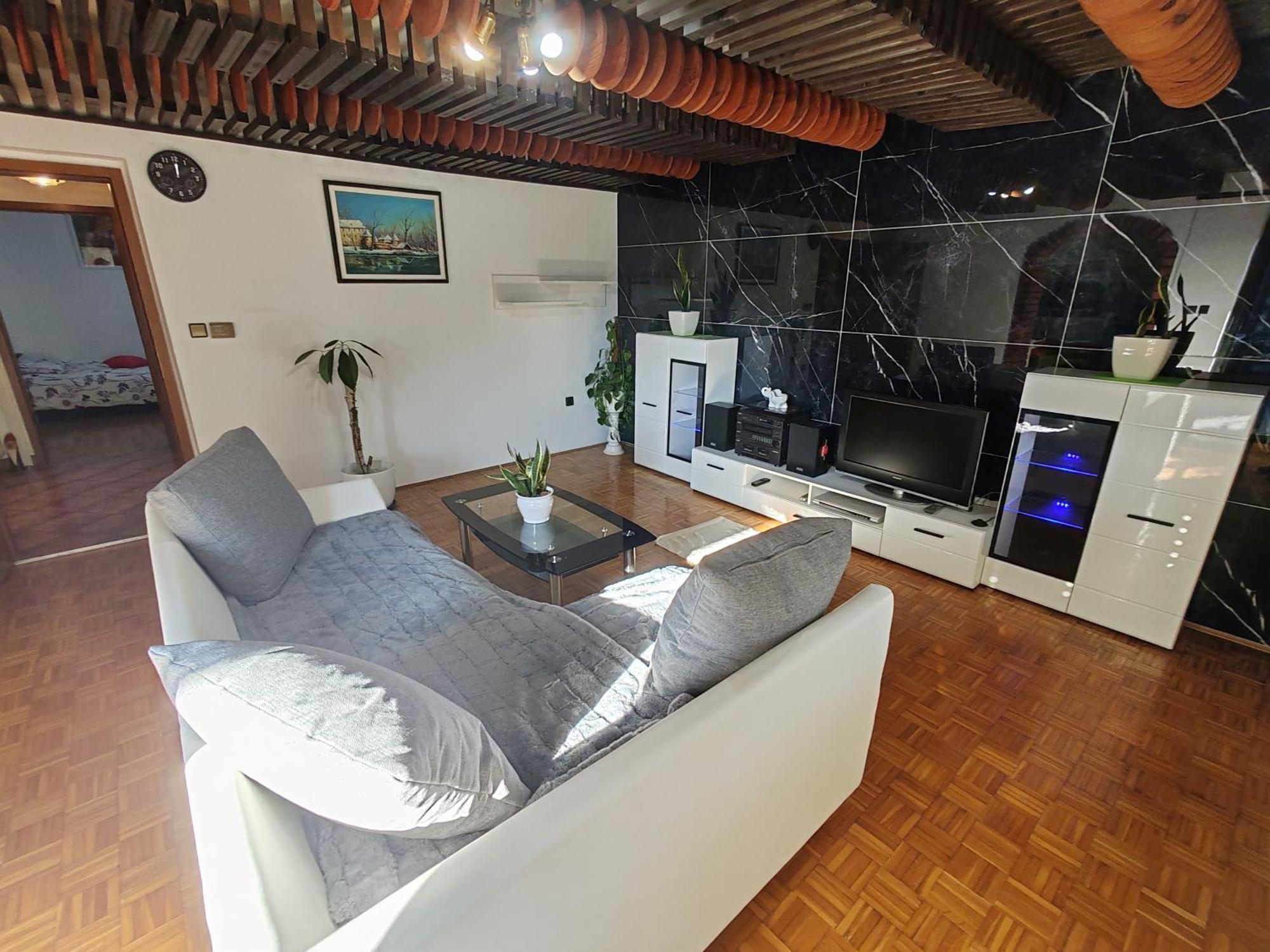 Apartment Preseren Šmarješke Toplice Esterno foto