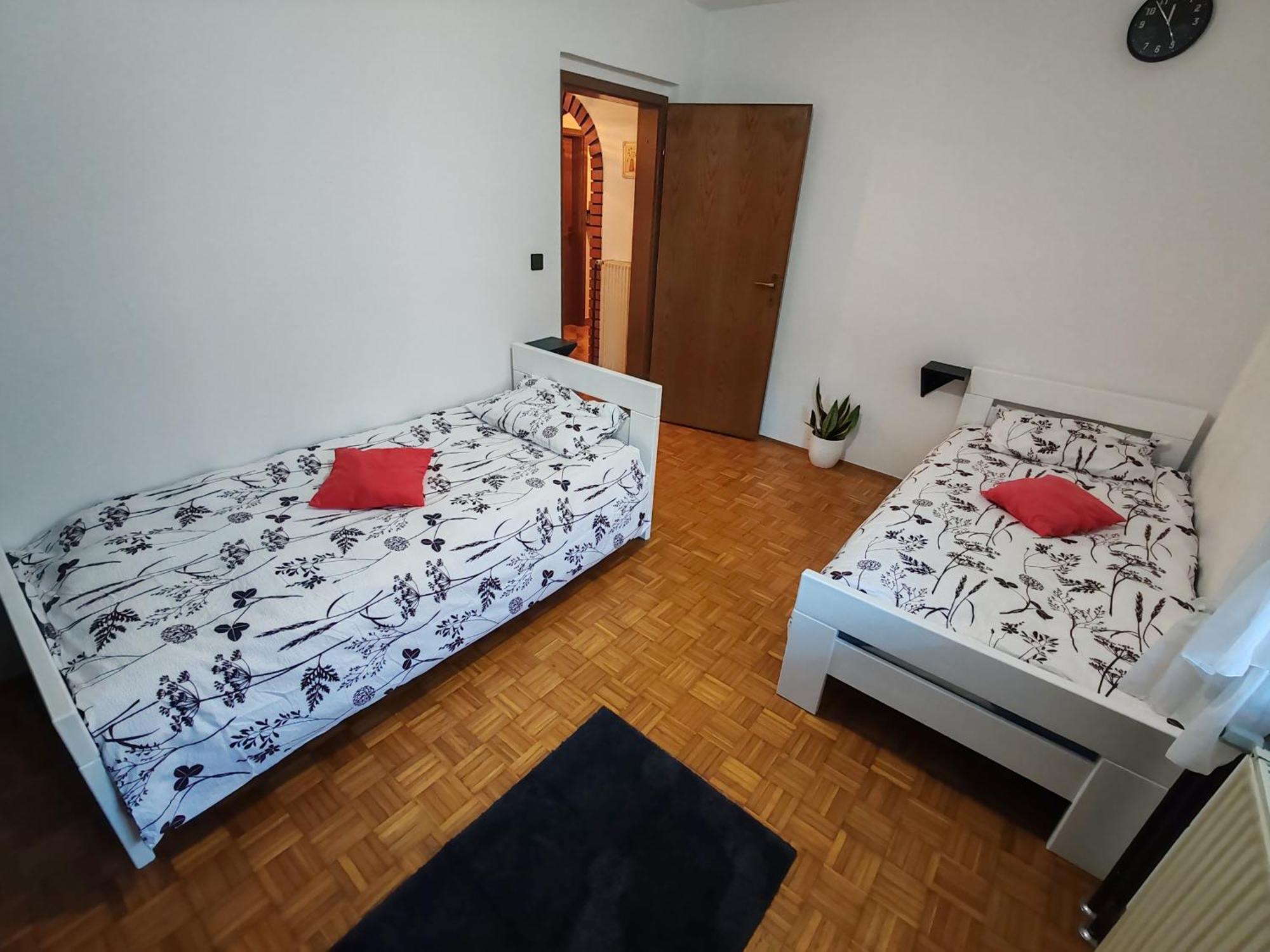 Apartment Preseren Šmarješke Toplice Esterno foto