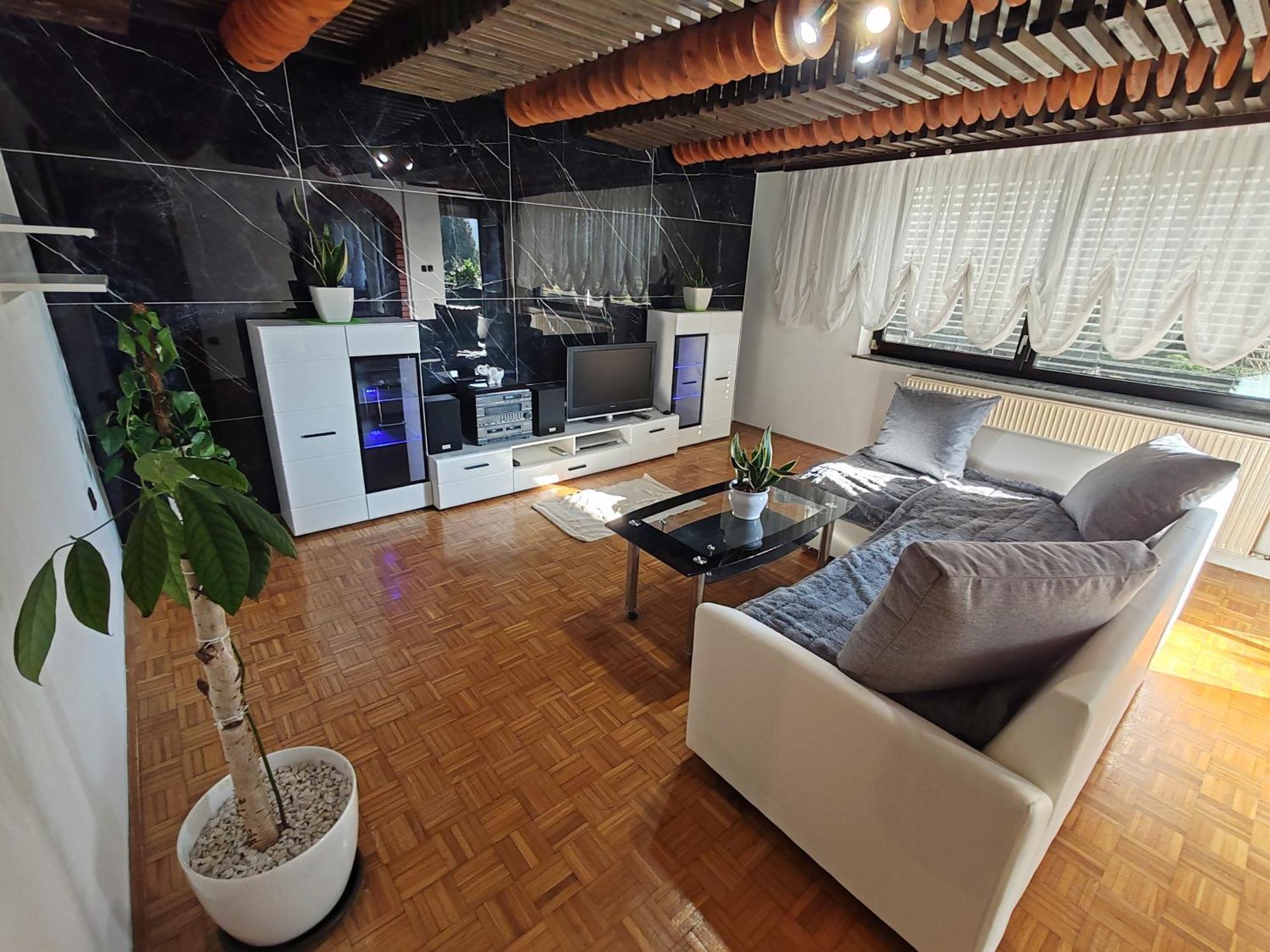 Apartment Preseren Šmarješke Toplice Esterno foto